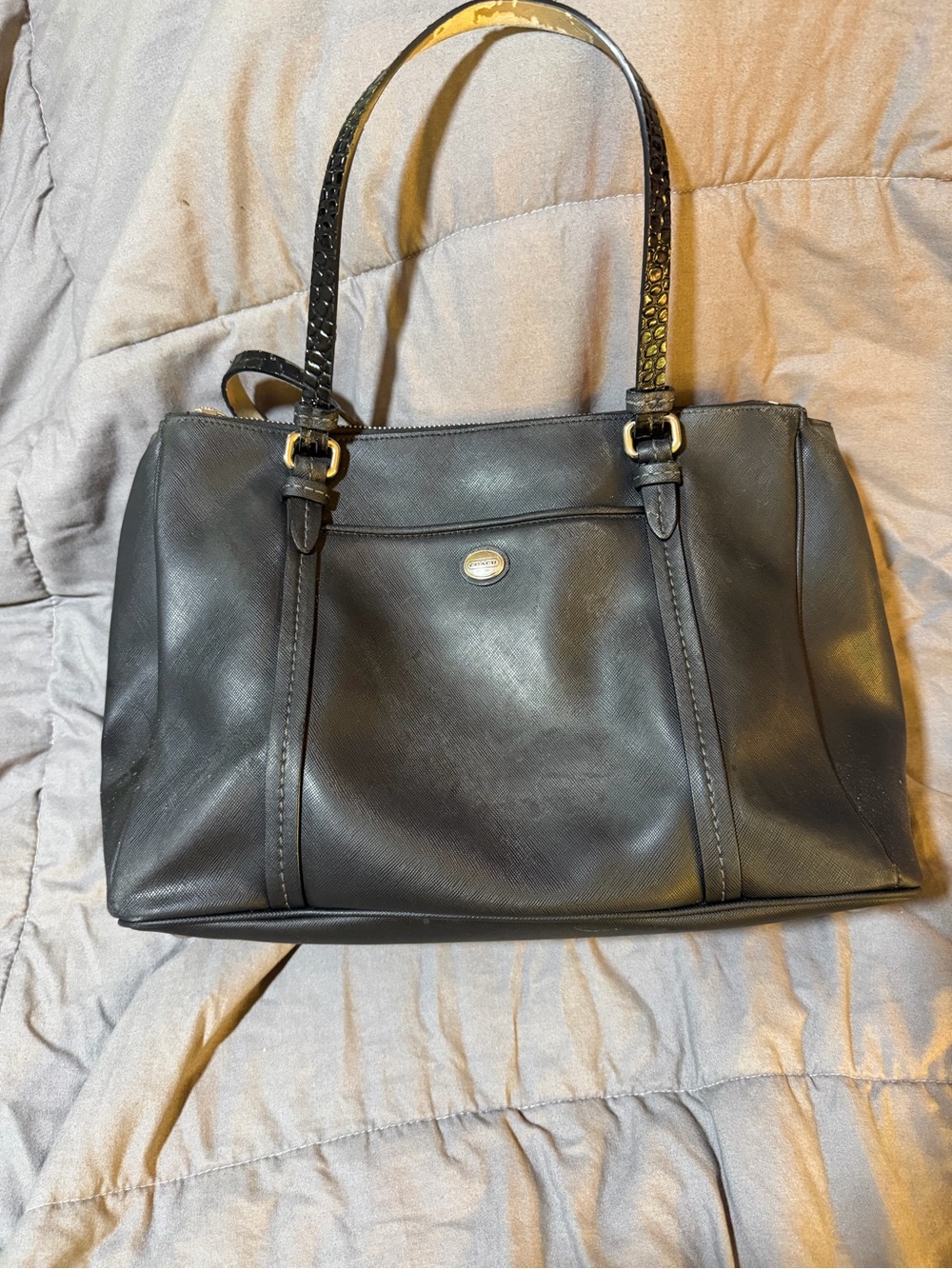 Classic Black Leather Tote Bag - coach